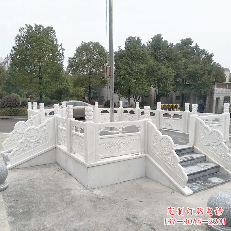 辽阳校园广场石雕升旗台
