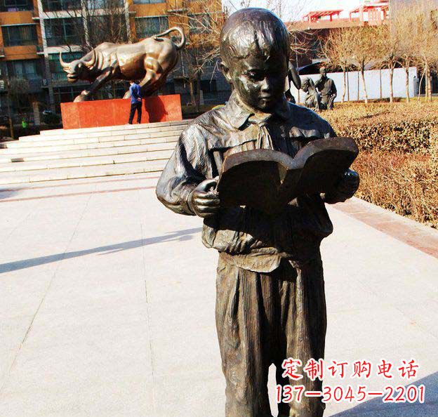 辽阳校园看书的小学生人物铜雕