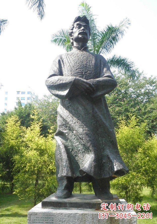 辽阳校园鲁迅名人铜雕