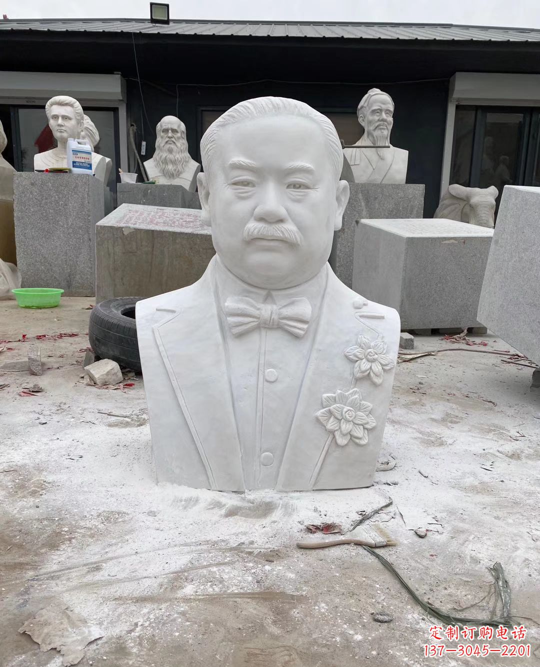 辽阳校园名人詹天佑头像石雕