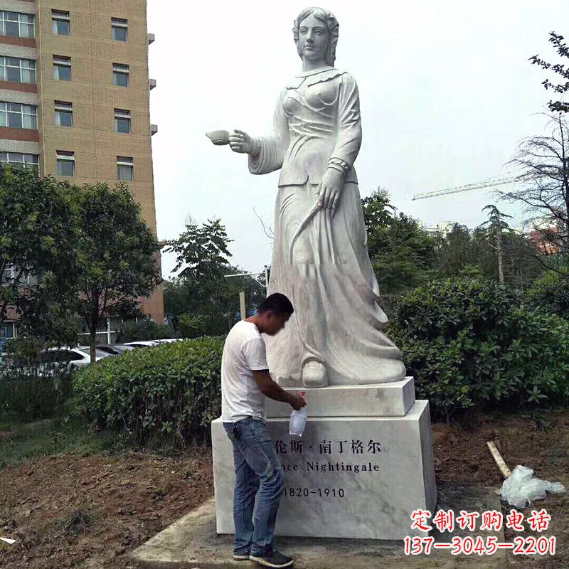 辽阳医院园林提灯天使南丁格尔石雕塑