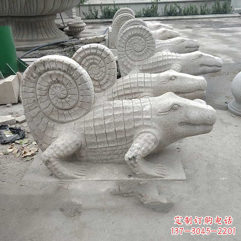辽阳园林水池水景鳄鱼砂岩喷水雕塑