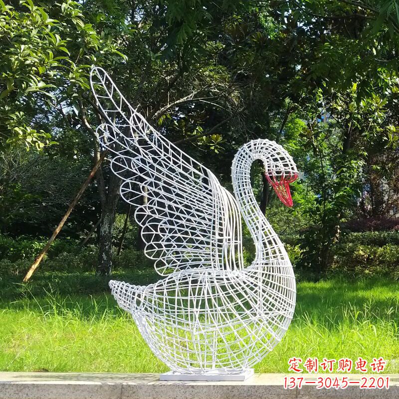 辽阳展翅款网格天鹅雕塑(嘴部为实体)