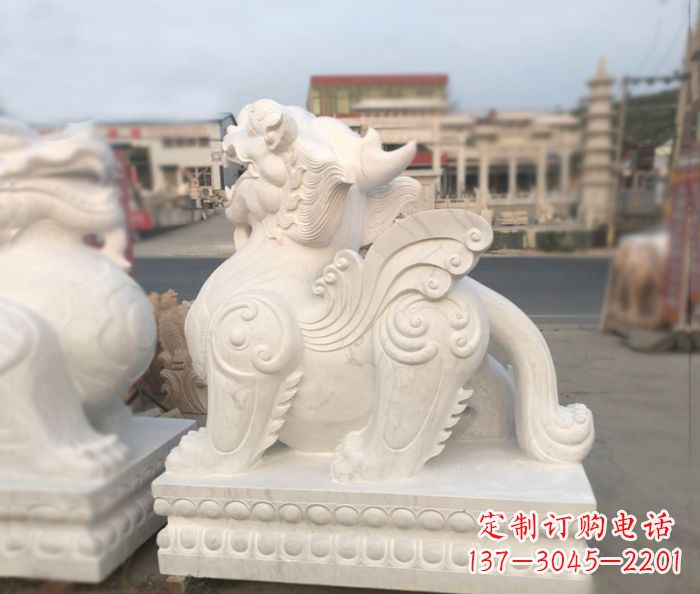 辽阳招财进宝立式貔貅门口石雕 (2)