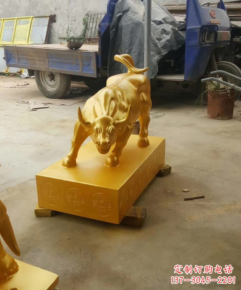 辽阳招财铜牛雕塑