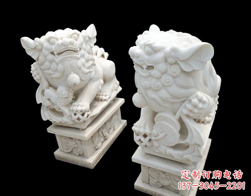 辽阳招财献钱狮子石雕