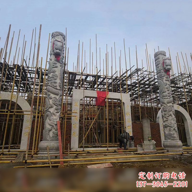 辽阳中国龙柱石雕