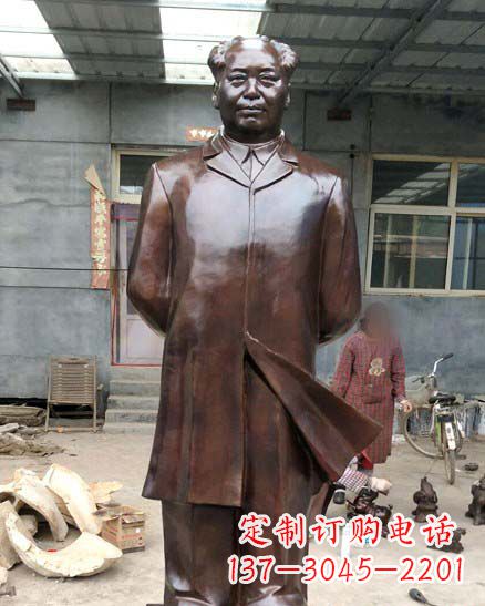 辽阳中国伟人毛泽东铜像