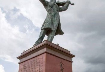 辽阳音乐家聂耳拉小提琴景观名人雕塑