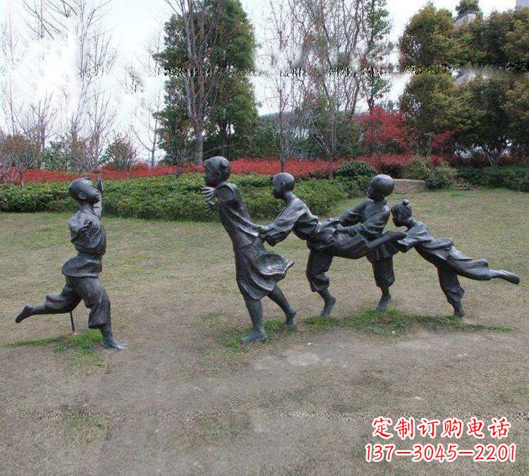 辽阳铸铜老鹰捉小鸡儿童雕塑