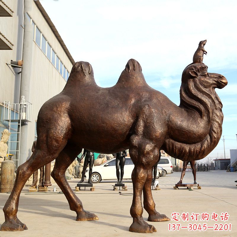 辽阳铸铜骆驼雕塑