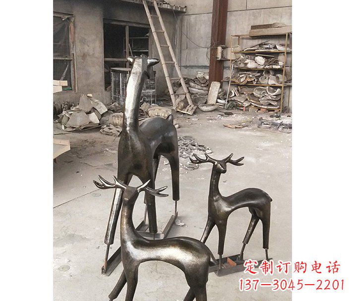 辽阳铸铜梅花鹿动物铜雕摆件