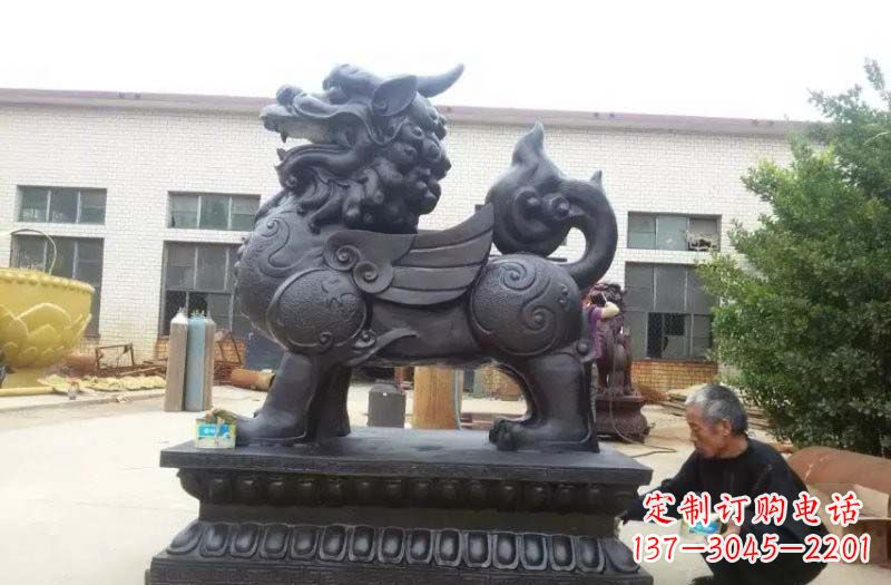 辽阳铸铜门口貔貅雕塑