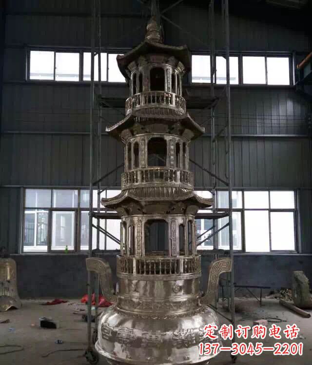 辽阳铸铜三层香炉铜雕