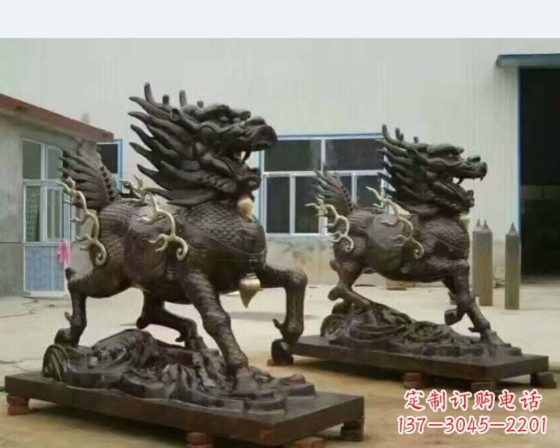 辽阳铸铜踏浪麒麟雕塑