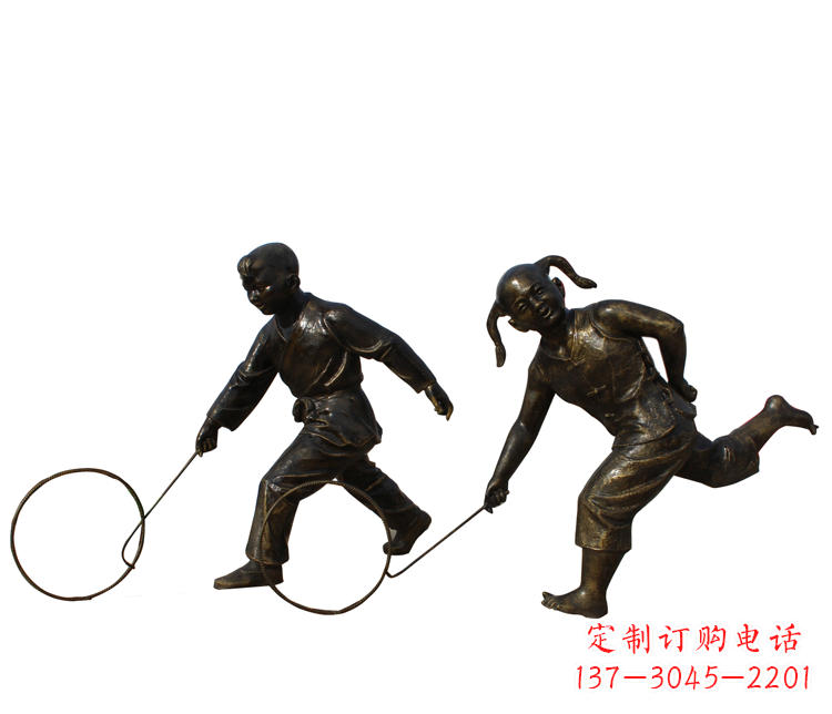 辽阳公园滚铁环的儿童铜雕
