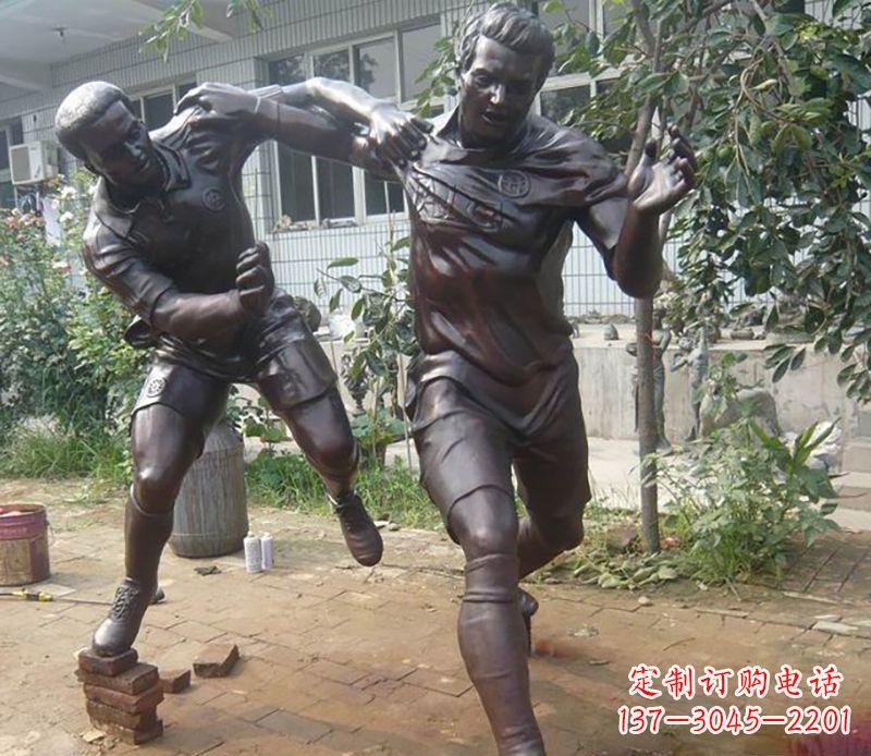 辽阳足球运动公园人物铜雕