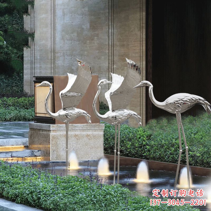 辽阳鹤雕塑-公园不锈钢镜面喷泉中的鹤雕塑